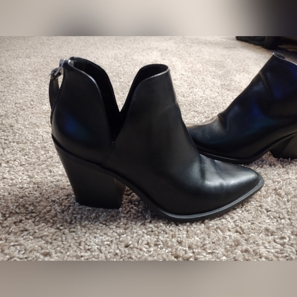 A New Day Beatrix Cut Heeled Booties - Picture 2 of 12